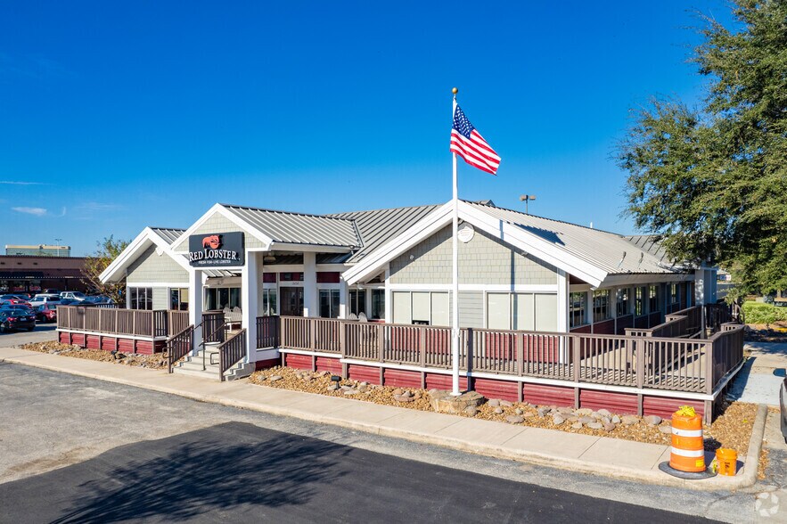 Primary Photo Of 13232 Northwest Fwy, Houston Restaurant For Lease