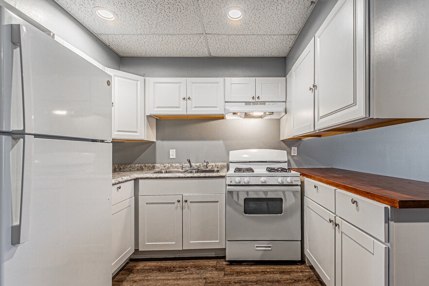 More Photos Of 450 E Hurst Blvd, Hurst Apartments For Sale