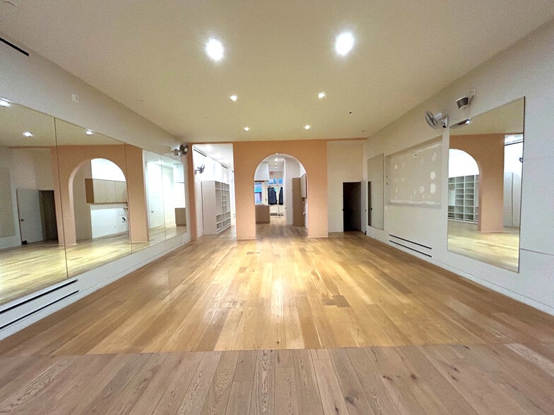 More Photos Of 68 Thomas St, New York Apartments For Sale