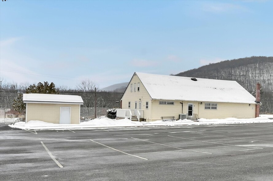 More Photos Of 780 Claremont Ave, Tamaqua Office For Sale