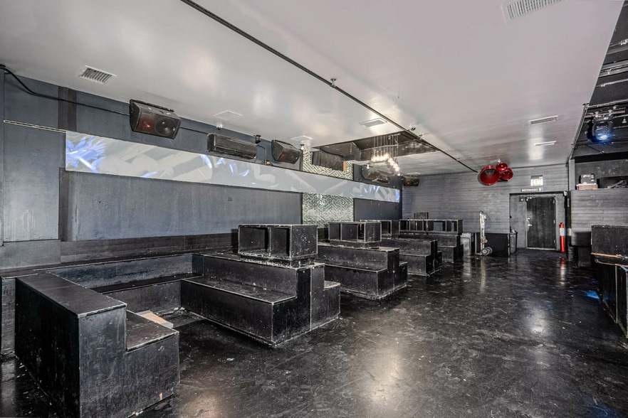 More Photos Of 215 W Ontario St, Chicago Office For Lease