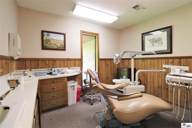 More Photos Of 917 Lynwood Ave, Bastrop Medical For Sale