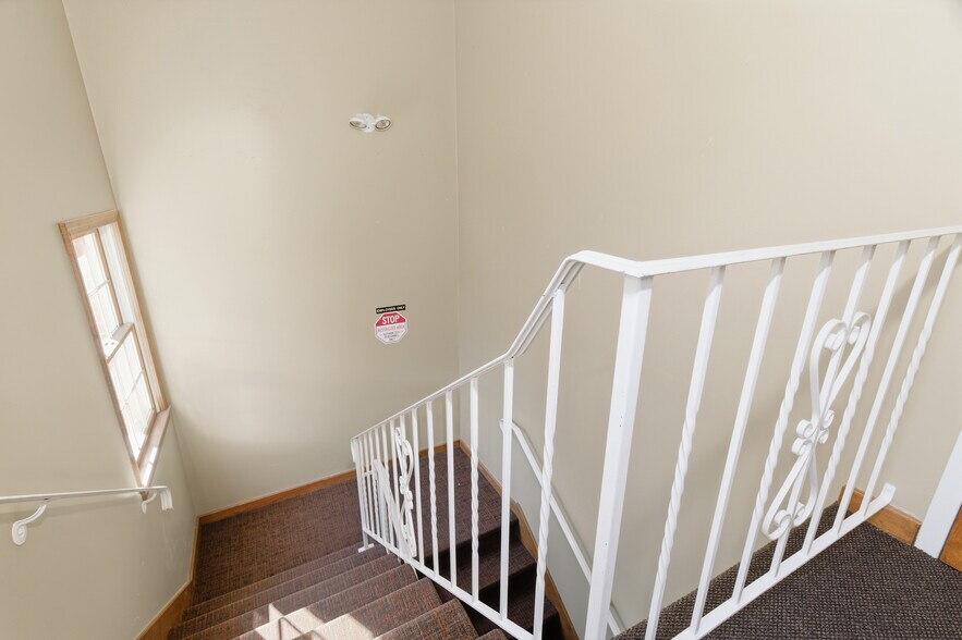 More Photos Of 352 Park Ave, Woonsocket Office For Sale