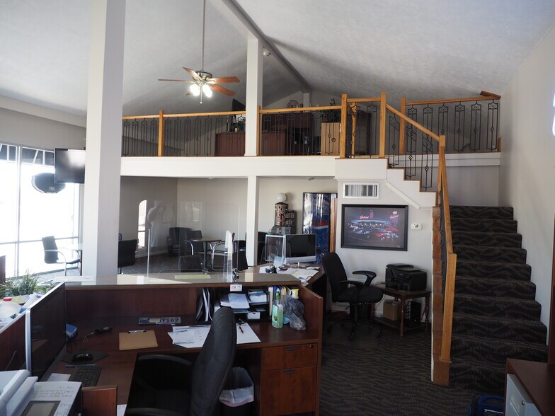 More Photos Of 9430 N Karen Dr, Mooresville Light Distribution For Lease