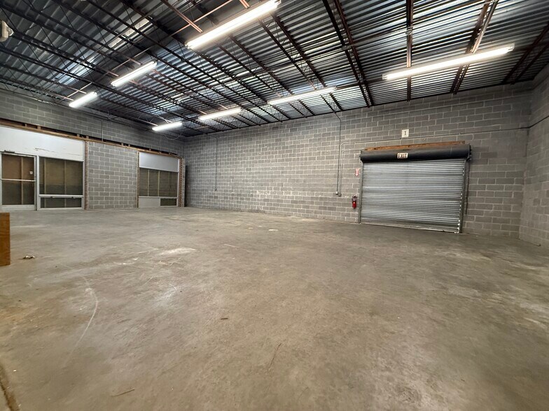 More Photos Of 150 Southmoore Ave, Aberdeen Warehouse For Lease
