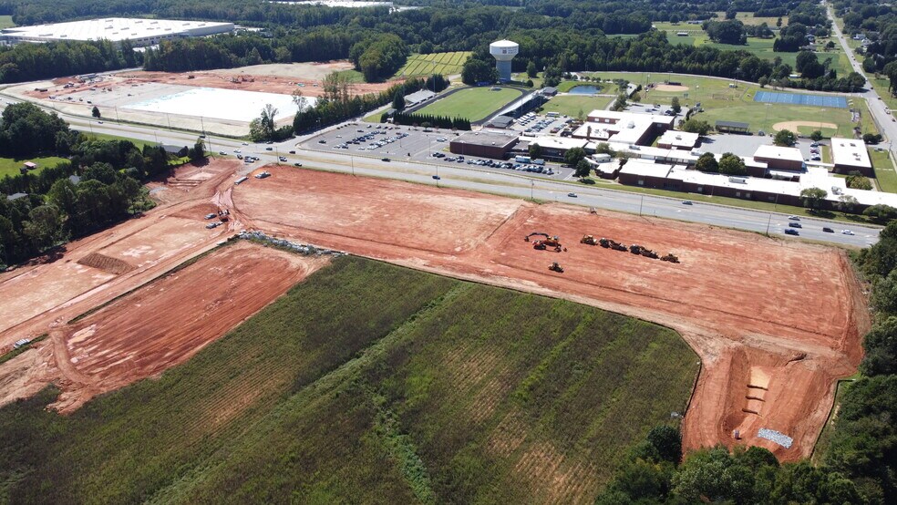 More Photos Of 1689 Union Cross Rd, Kernersville Land For Lease