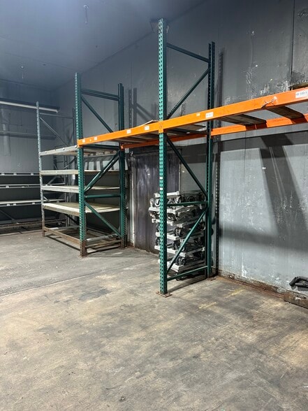 More Photos Of 3360 E Ajo Way, Tucson Warehouse For Lease