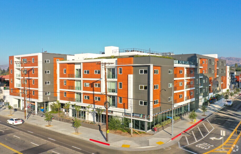 More Photos Of 18401 Nordhoff St, Northridge Apartments For Lease