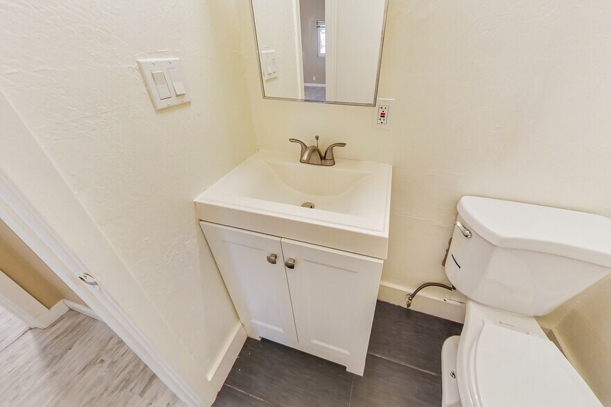 More Photos Of 3257 Delaware St, Oakland Apartments For Sale