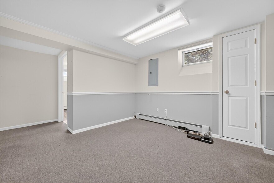 More Photos Of 75 Ramapo Rd, Garnerville Office For Sale