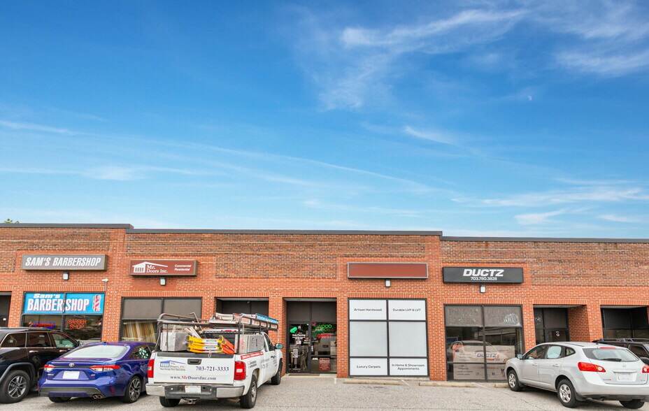 More Photos Of 7200-7220 Telegraph Square Dr, Lorton Showroom For Lease
