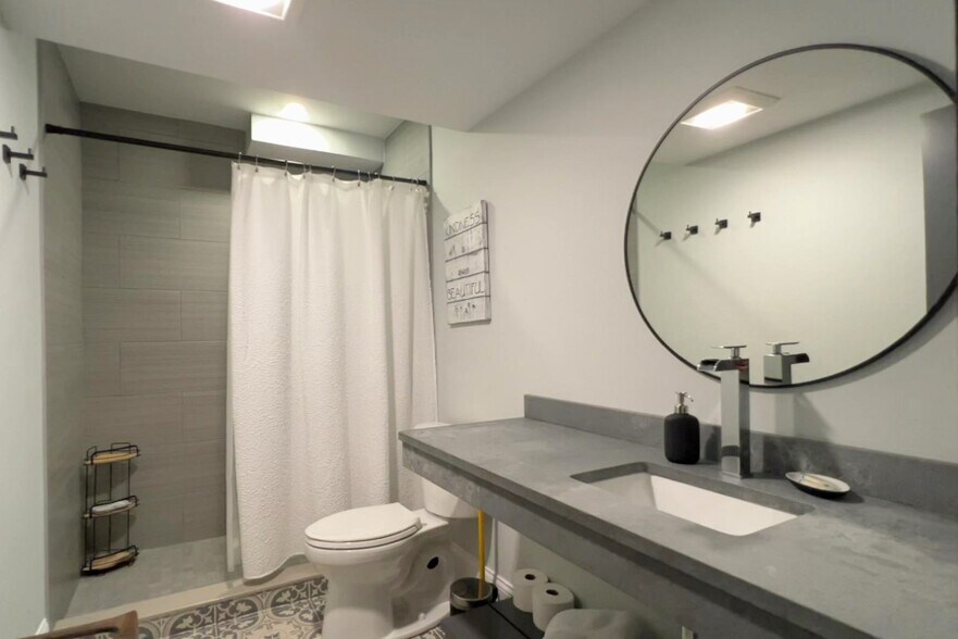 More Photos Of 156 Teaticket Hwy, Falmouth Freestanding For Sale