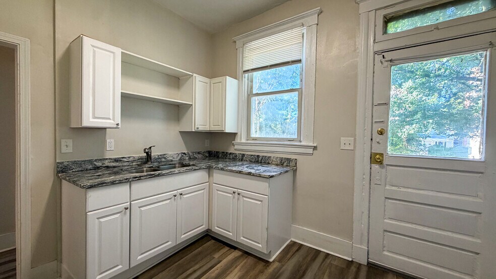 More Photos Of 275 McCormick Pl, Cincinnati Apartments For Sale