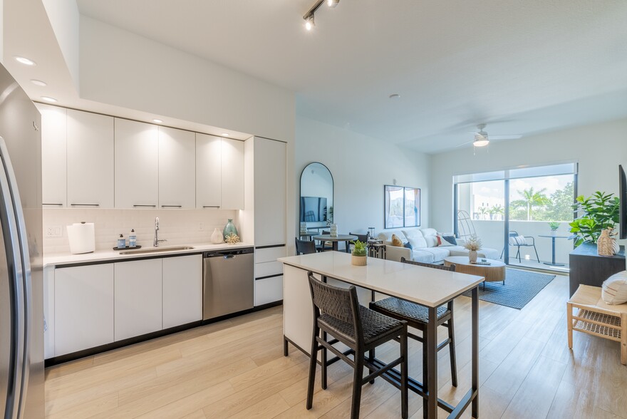 More Photos Of 8205 Commerce Way, Miami Lakes Apartments For Lease