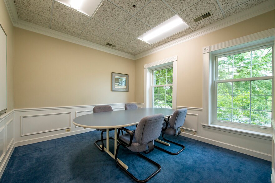More Photos Of 3880 Salem Lake Dr, Long Grove Office For Lease