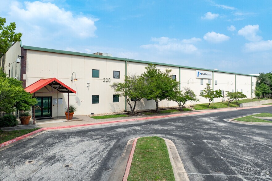 More Photos Of 7050 Burleson Rd, Austin Light Distribution For Sale