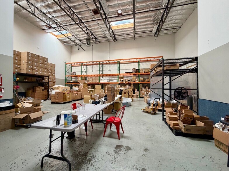 More Photos Of 2575 Fortune Way, Vista Warehouse For Lease