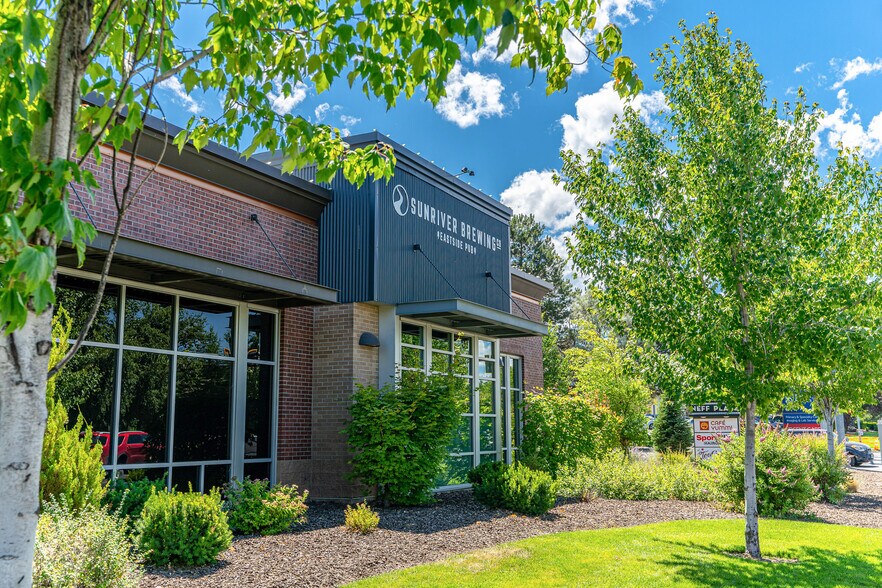 More Photos Of 1500 NE Cushing Dr, Bend Restaurant For Lease