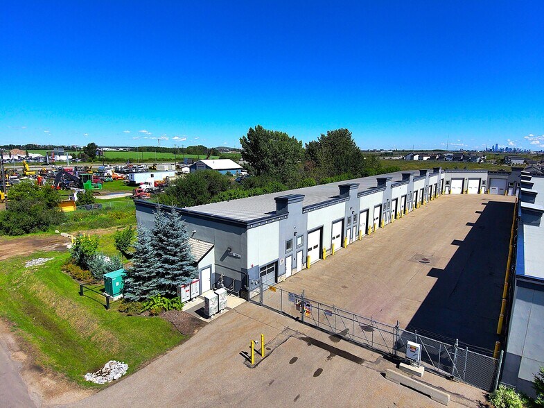 More Photos Of 9903 209 St NW, Edmonton Warehouse For Sale