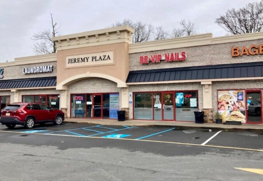 More Photos Of 1610 US Highway 130, North Brunswick Restaurant For Lease