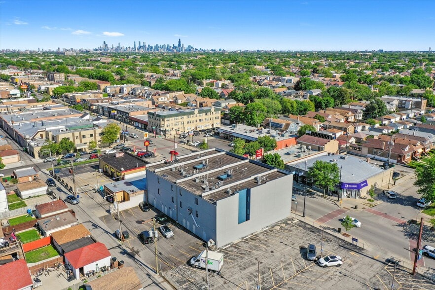 More Photos Of 5416-22 W Belmont Ave, Chicago Apartments For Sale