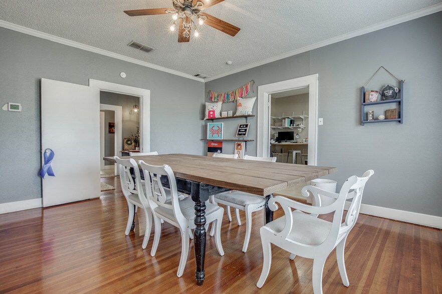 More Photos Of 207 Laurence Dr, Heath Office For Lease