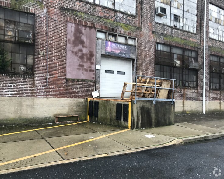 More Photos Of 502 S Clewell St, Bethlehem Manufacturing For Lease