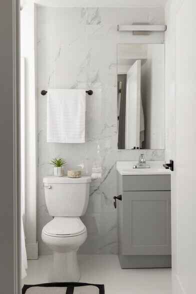 More Photos Of 2950 Summit St, Kansas City Apartments For Sale