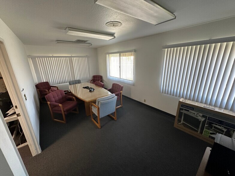 More Photos Of 9240 Limonite Ave, Jurupa Valley Office For Sale