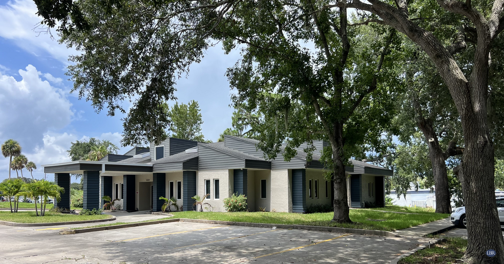 Primary Photo Of 1849 Jess Parrish Ct, Titusville Medical For Lease