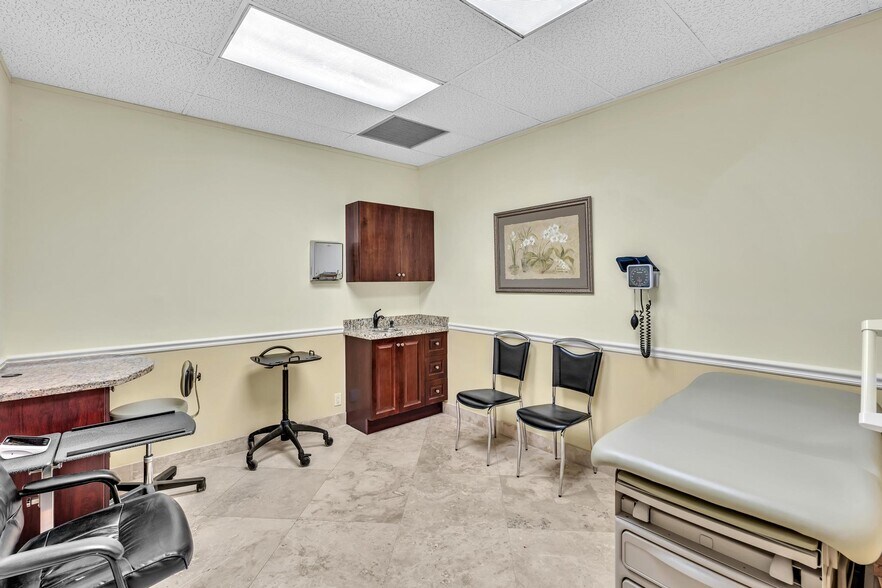 More Photos Of 5341 W Atlantic Ave, Delray Beach Medical For Lease