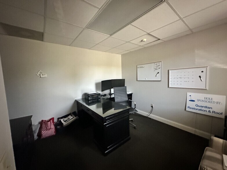 More Photos Of 6020 Parkway North Dr, Cumming Light Distribution For Lease