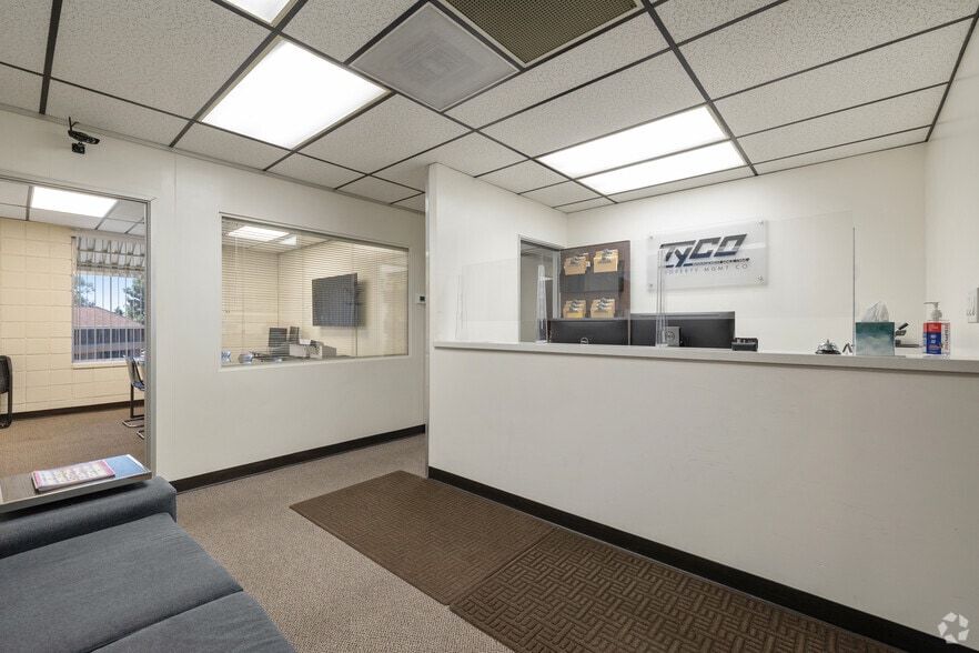 More Photos Of 4045 Bonita Rd, Bonita Office For Lease