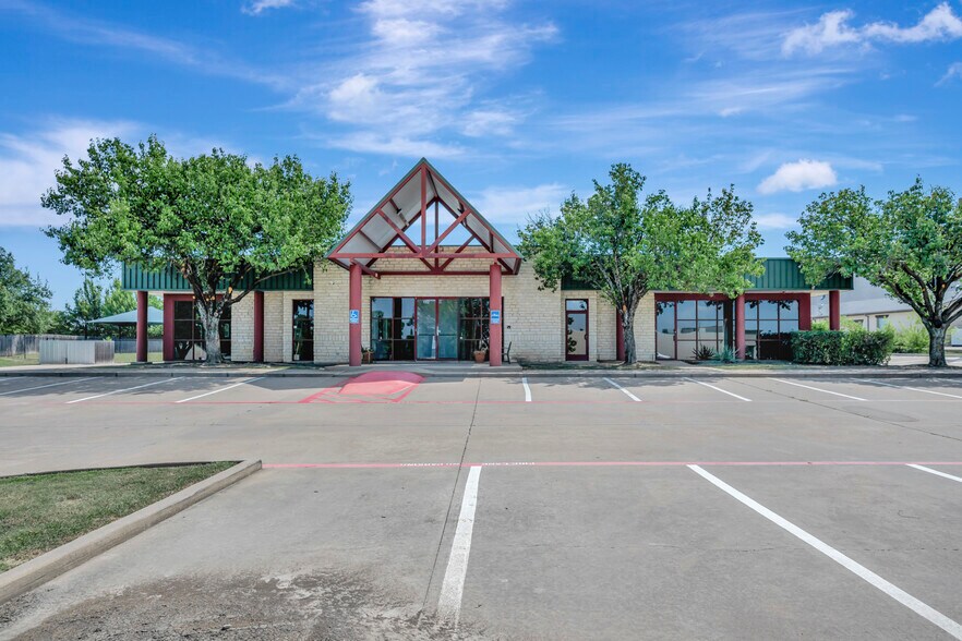 More Photos Of 132 El Chico Trl, Willow Park Medical For Lease