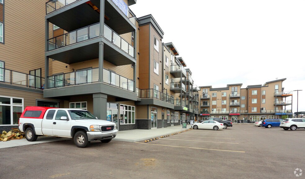 More Photos Of 12847 50 St NW, Edmonton Apartments For Lease