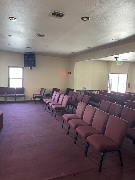 More Photos Of 8225 Main St, Los Angeles Religious Facility For Lease