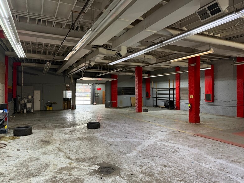 More Photos Of 2245 E 14th St, Cleveland Carwash For Lease