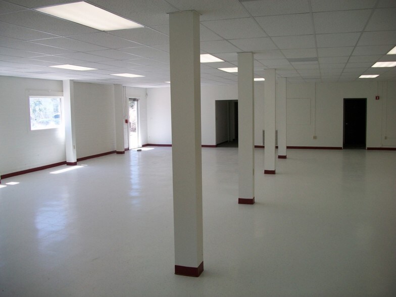 More Photos Of 203A Bisbee Rd, Bisbee Warehouse For Sale