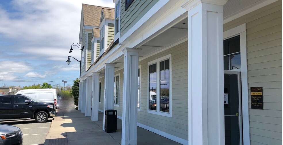 More Photos Of 540 Main St, Hyannis General Retail For Sale