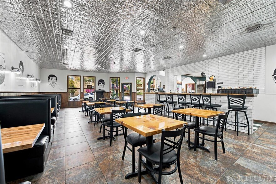 More Photos Of 227 W Wilson St, Batavia Restaurant For Sale