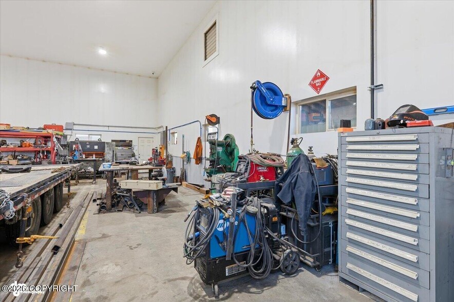 More Photos Of 1000 S Ridgecrest Rd, Wasilla Industrial For Sale
