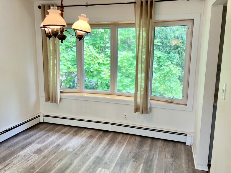 More Photos Of 141 Dunbar Ave, Fords Specialty For Sale