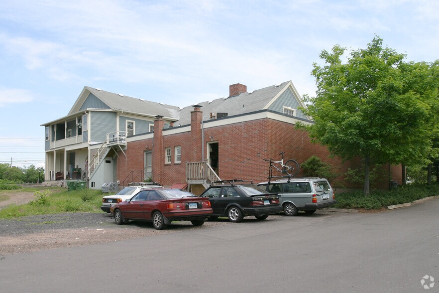 More Photos Of 2283-2289 Main St, Glastonbury Storefront For Lease