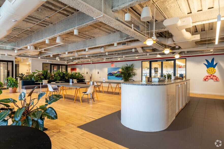 More Photos Of 199 Water St, New York Coworking Space