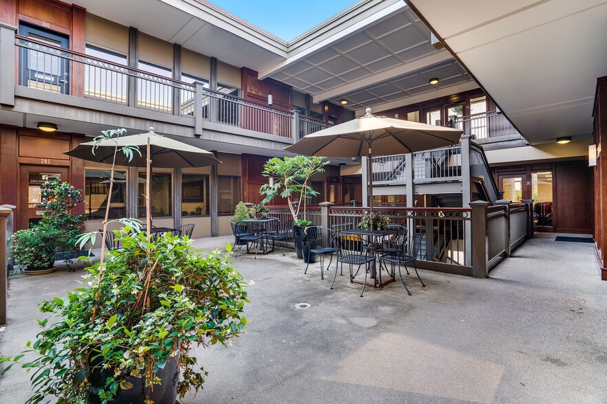 More Photos Of 705 S 9th St, Tacoma Office For Sale