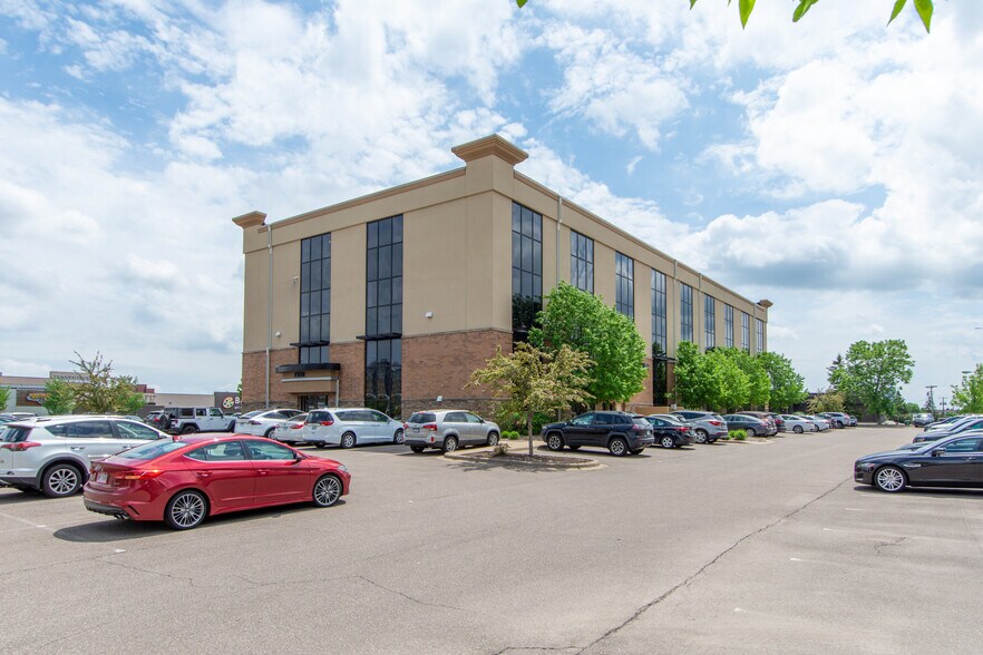 More Photos Of 7300 France Ave S, Edina Medical For Lease