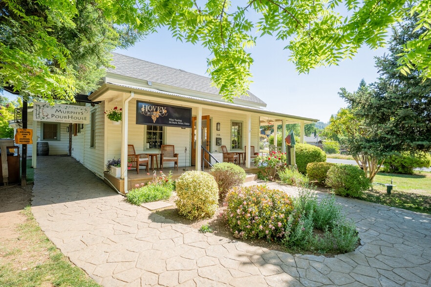 Primary Photo Of 350 Main St, Murphys Restaurant For Sale