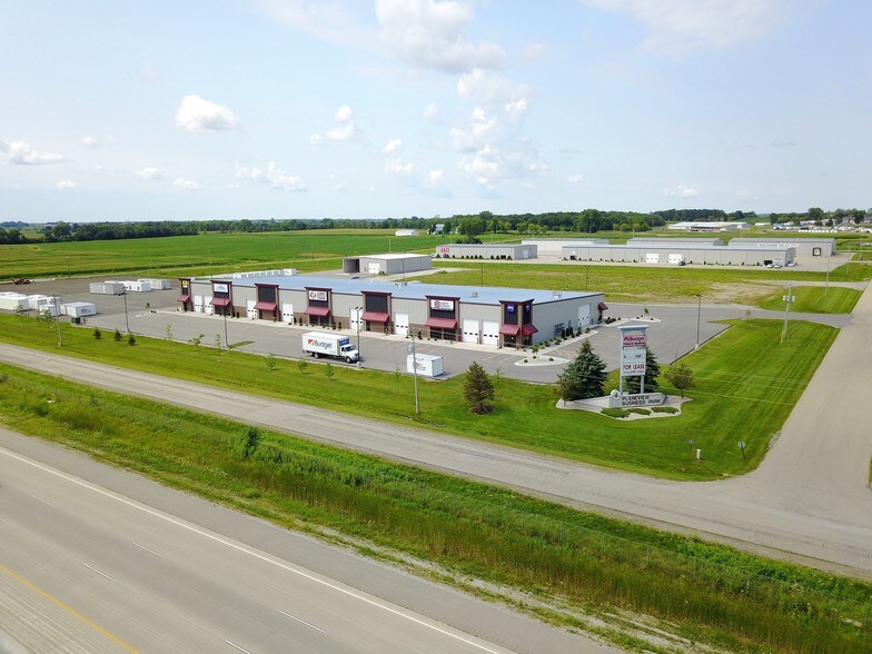 More Photos Of 1335 Plainview Dr, Oshkosh Warehouse For Lease