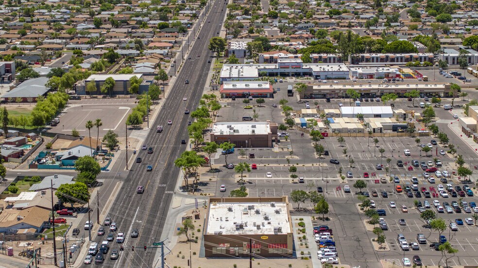 More Photos Of 10240 N 43rd Ave, Glendale Freestanding For Lease