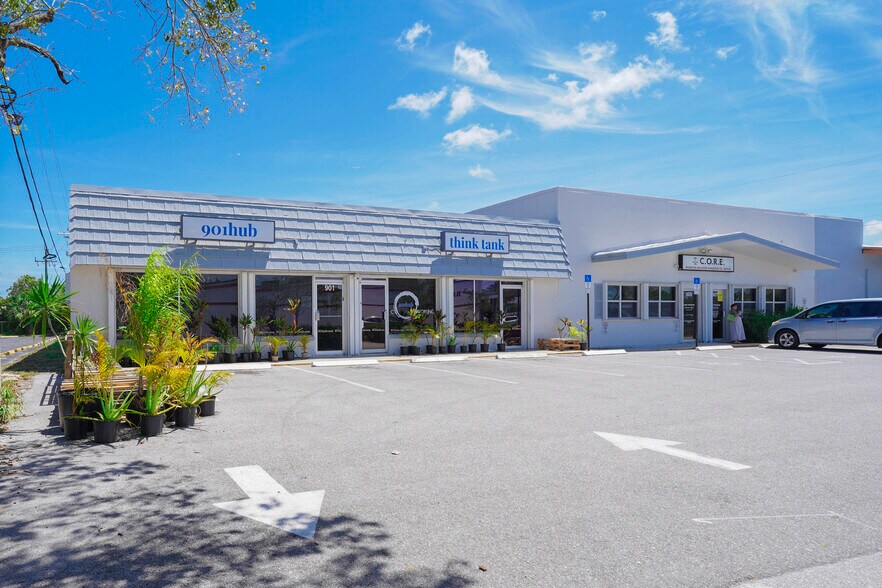 More Photos Of 901 SE Johnson Ave, Stuart Office For Lease